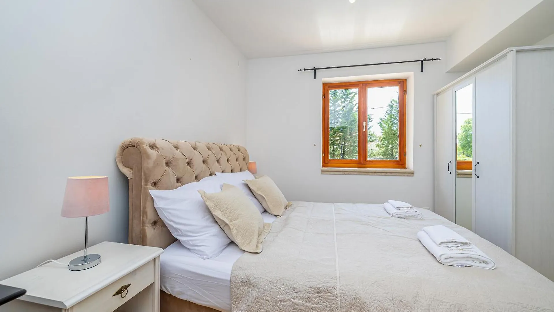 Holiday home Holiday House Casa Di Bronzo With Private Pool Vrh