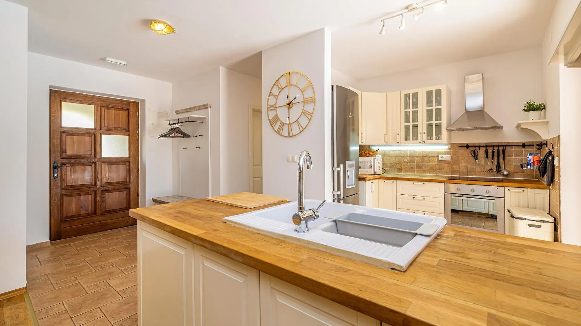 Holiday House Casa Di Bronzo With Private Pool Vrh  Holiday home